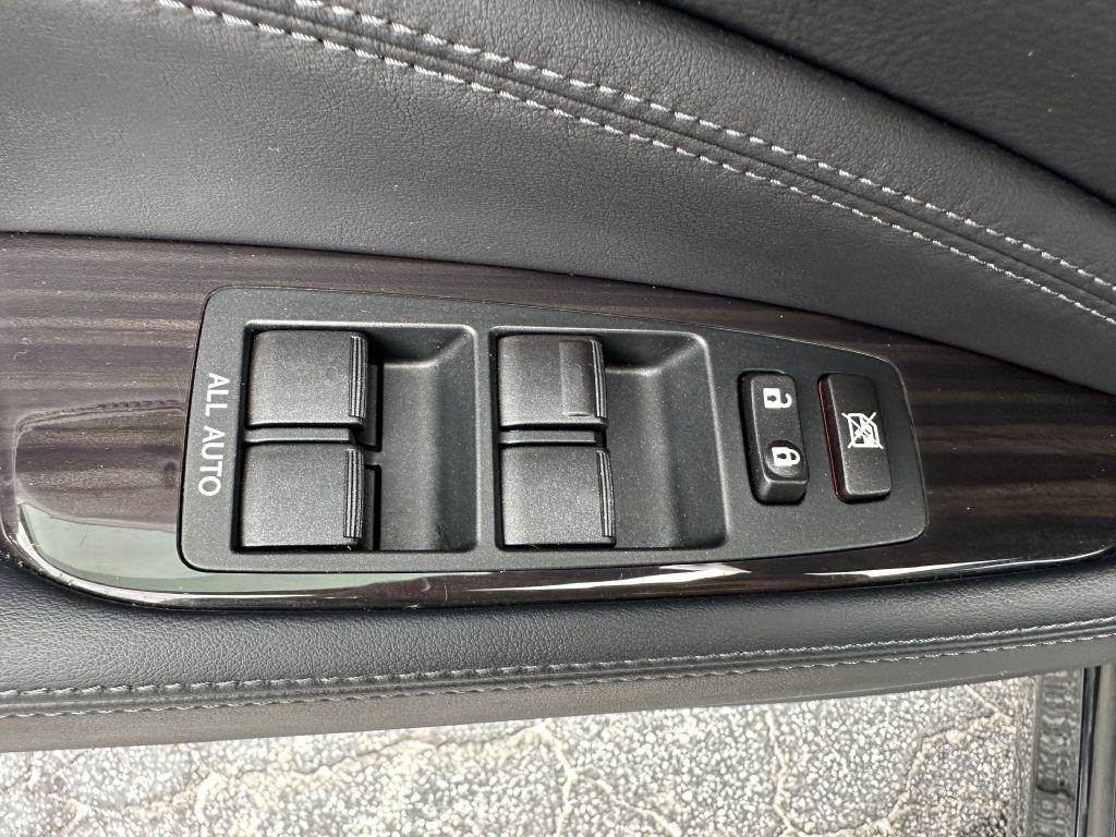 2014 Lexus LS Image 22