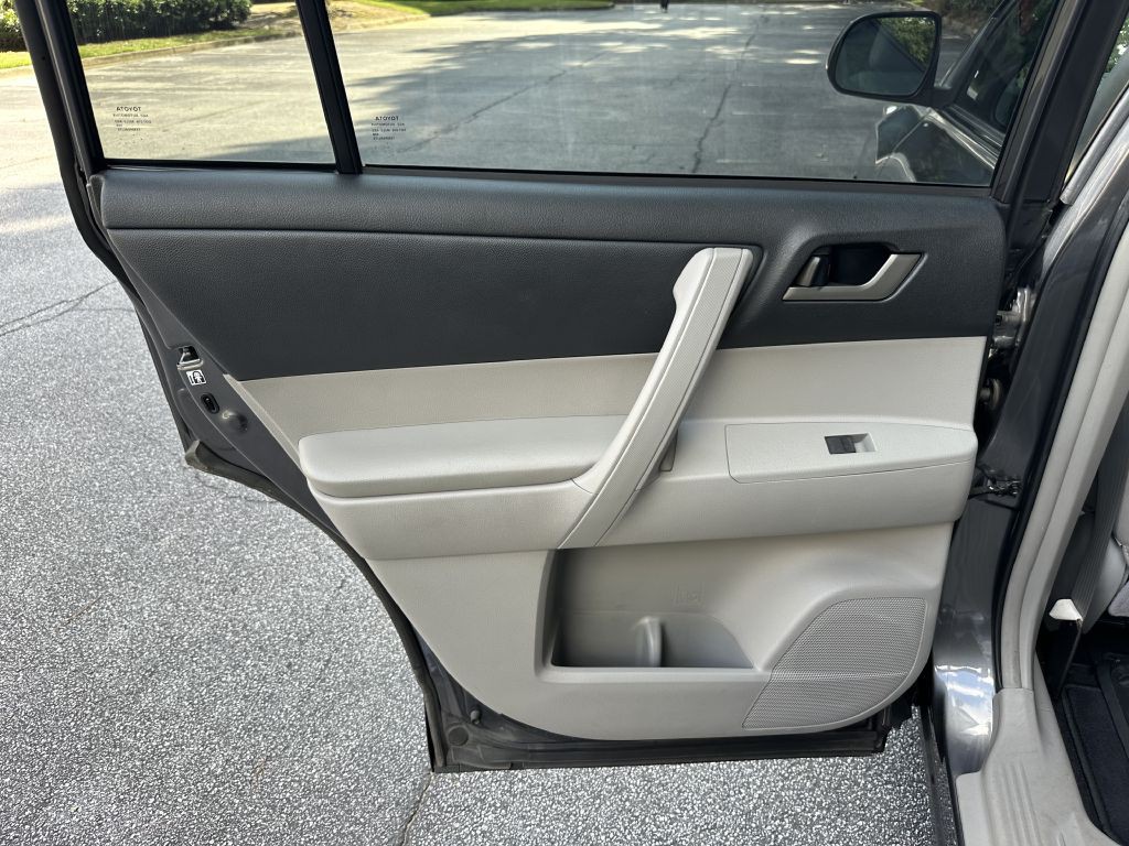 2013 Toyota Highlander Image 12