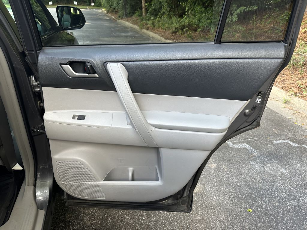2013 Toyota Highlander Image 15