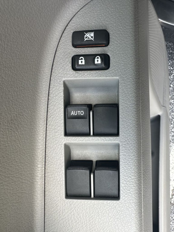 2013 Toyota Highlander Image 23