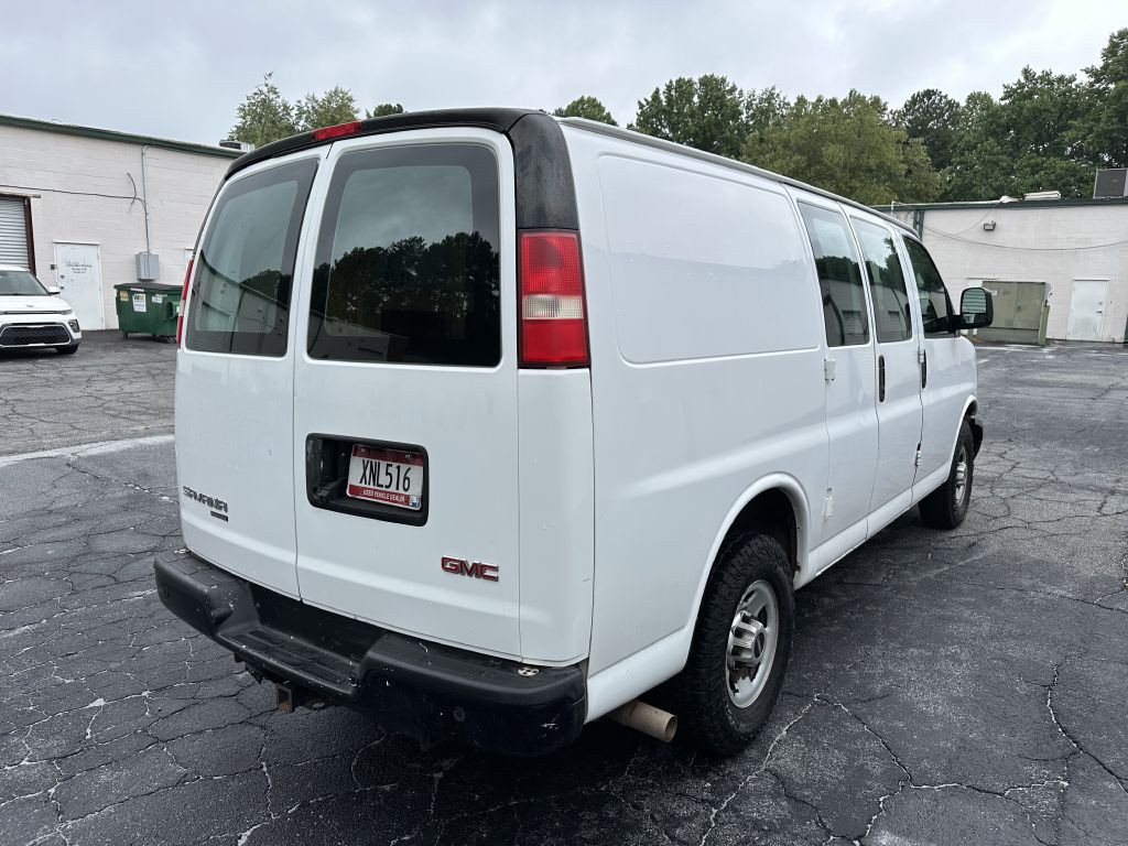 2015 GMC Savana Image 6