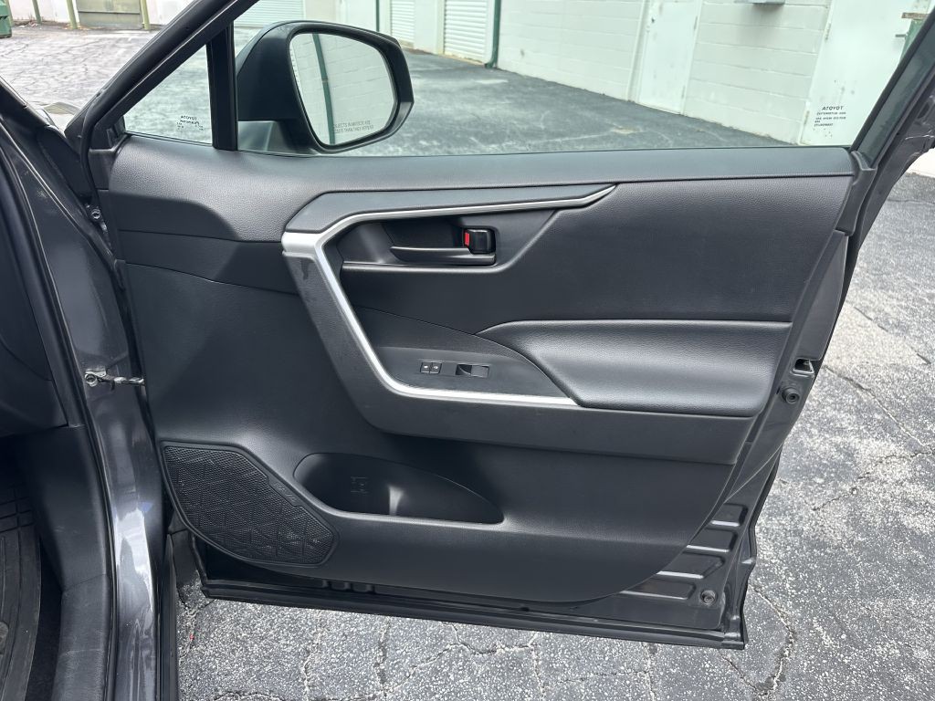 2020 Toyota Rav4 Image 17