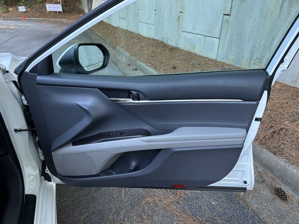 2022 Toyota Camry Image 17