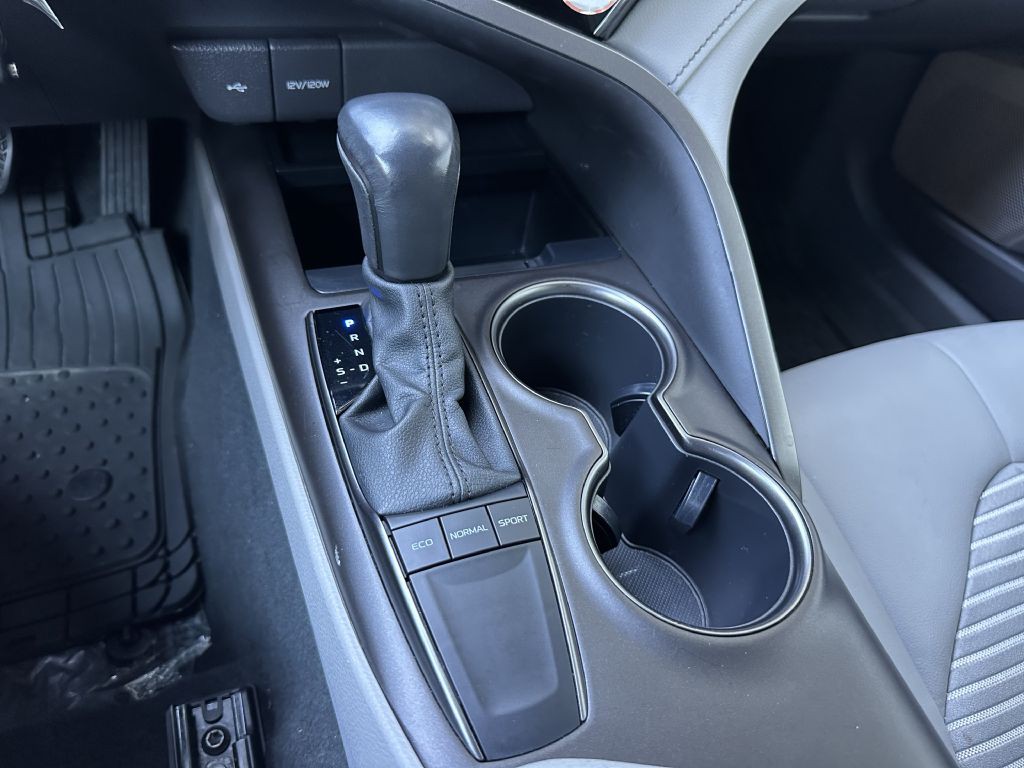 2022 Toyota Camry Image 27