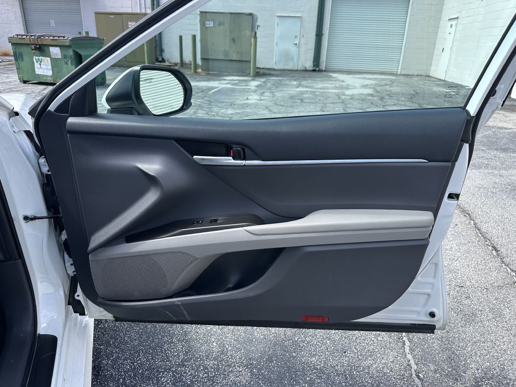 2022 Toyota Camry Image 17