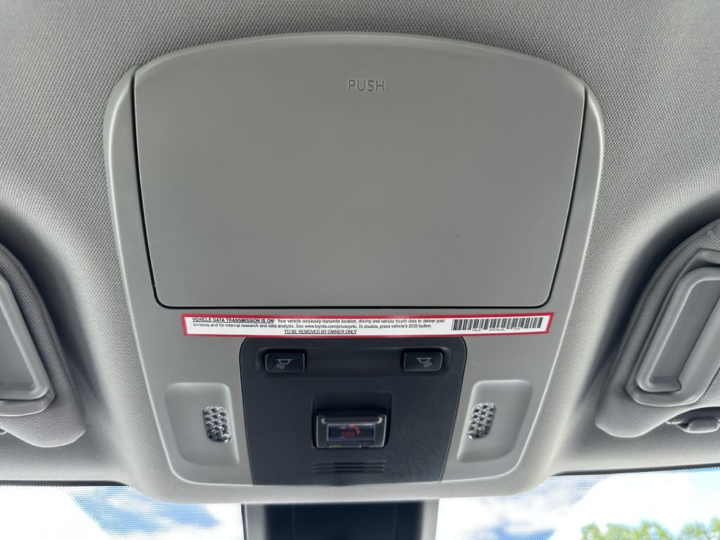 2022 Toyota Camry Image 30