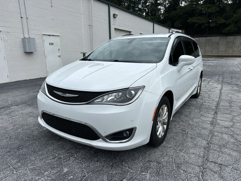 2018 Chrysler Pacifica Image 1