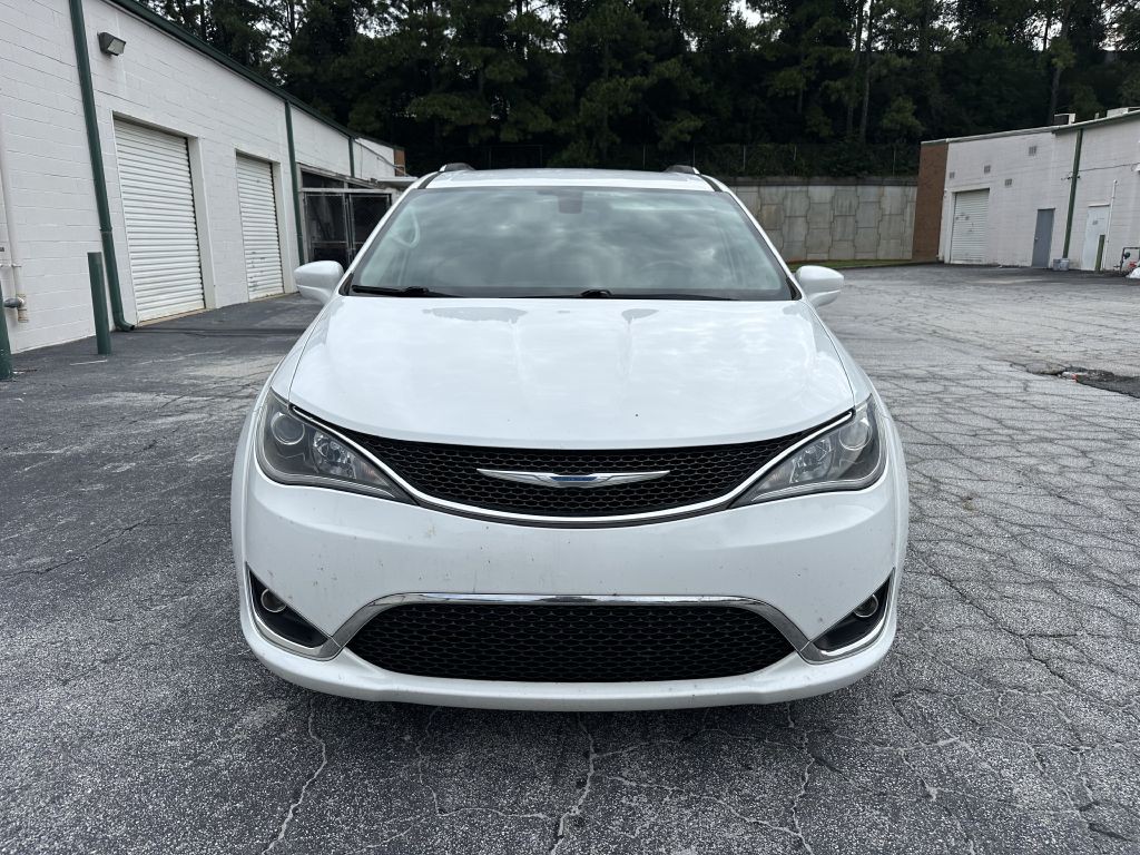2018 Chrysler Pacifica Image 2