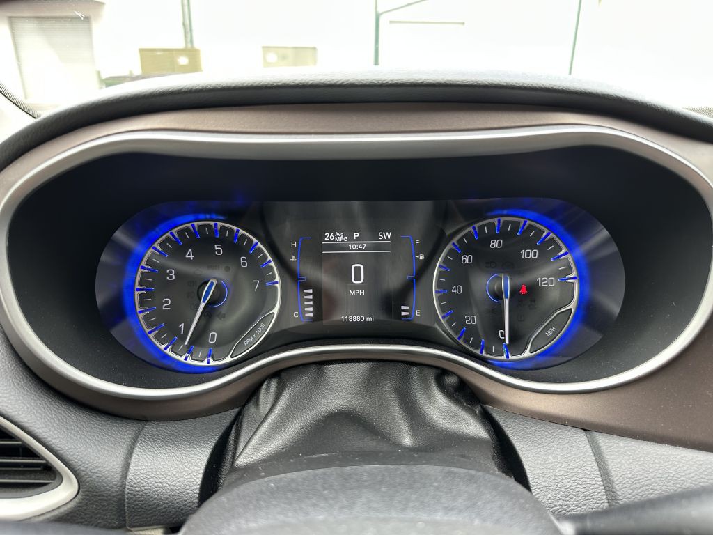 2018 Chrysler Pacifica Image 23