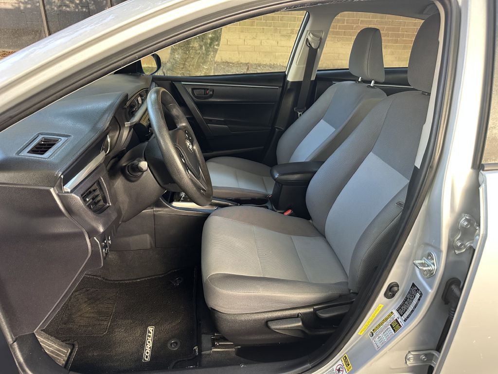 2015 Toyota Corolla Image 11