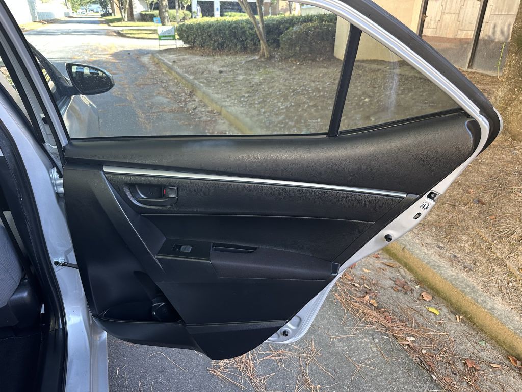 2015 Toyota Corolla Image 15