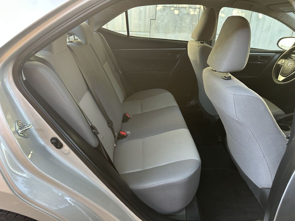 2015 Toyota Corolla Image 16