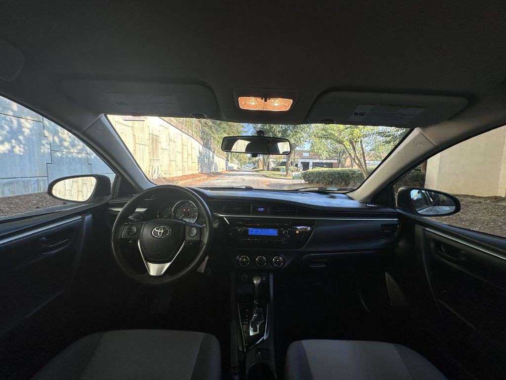 2015 Toyota Corolla Image 20