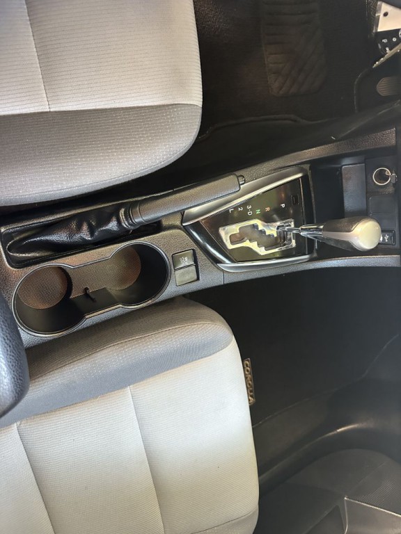 2015 Toyota Corolla Image 27