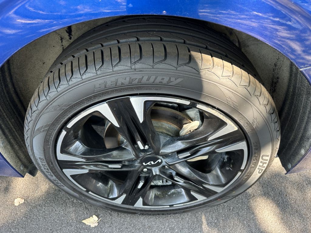 2023 Kia K5 Image 36