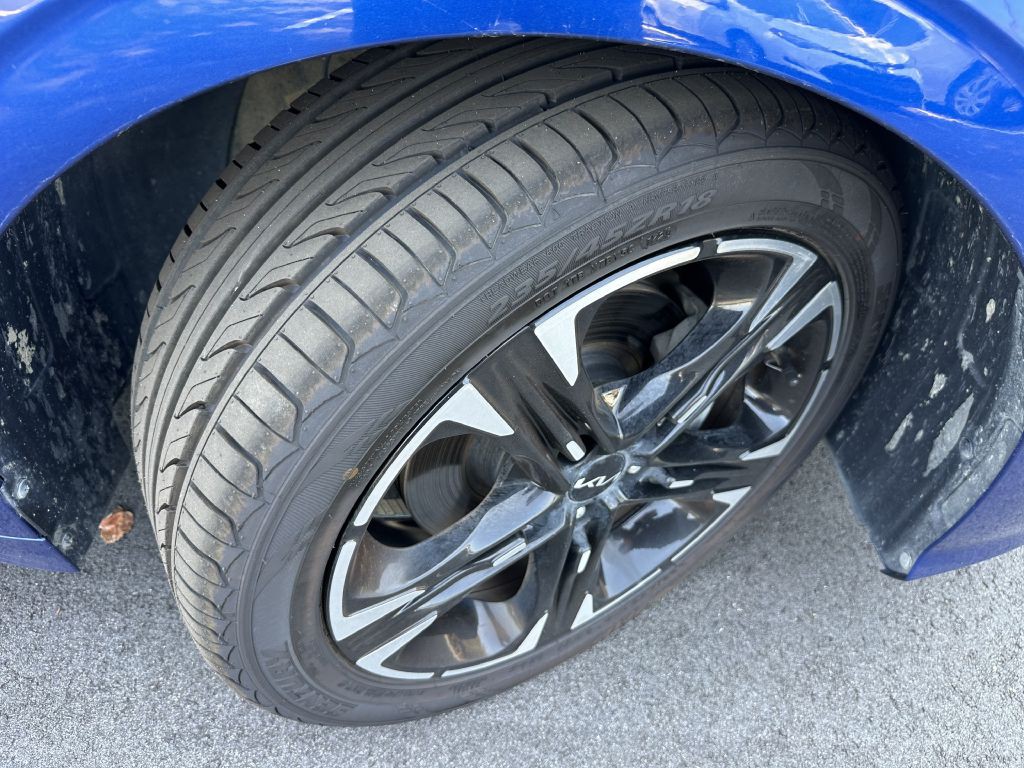 2023 Kia K5 Image 38