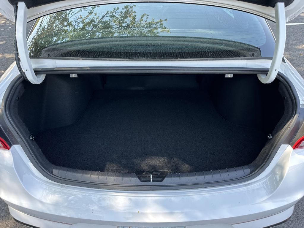 2023 Kia K5 Image 15