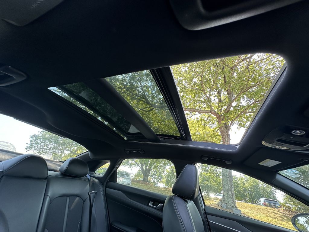 2023 Kia K5 Image 22