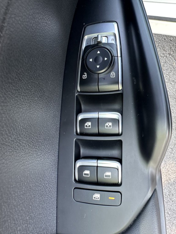 2023 Kia K5 Image 23