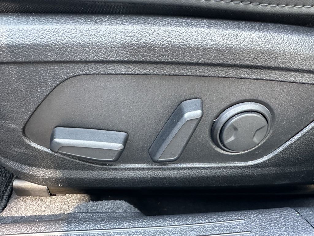2023 Kia K5 Image 24