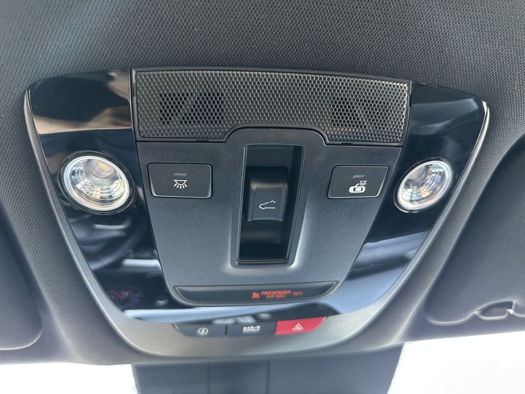 2023 Kia K5 Image 35