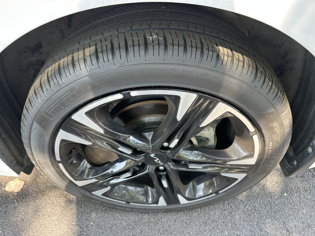 2023 Kia K5 Image 37