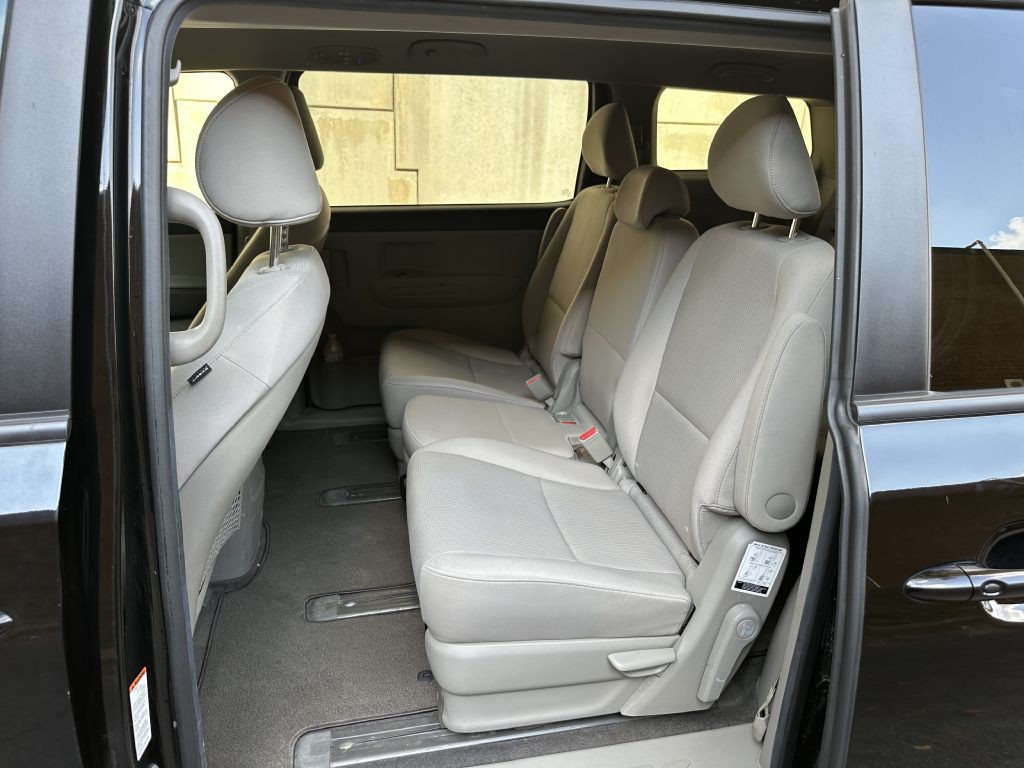 2021 Kia Sedona Image 12