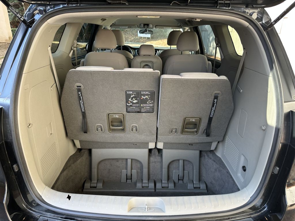 2021 Kia Sedona Image 13