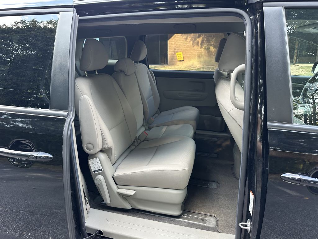2021 Kia Sedona Image 14