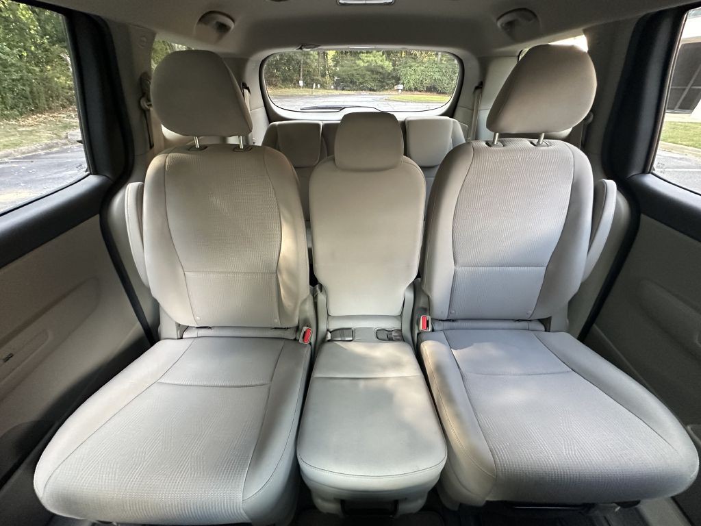 2021 Kia Sedona Image 17