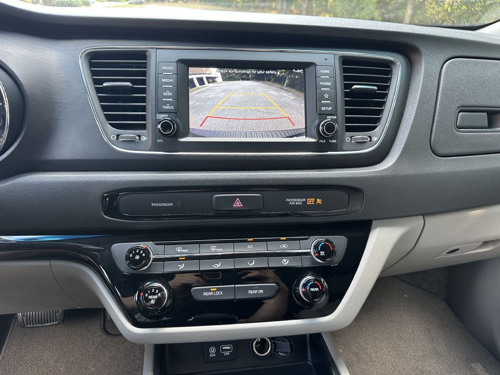 2021 Kia Sedona Image 23