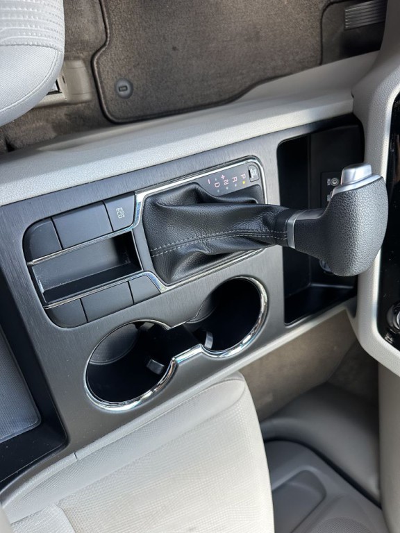 2021 Kia Sedona Image 24