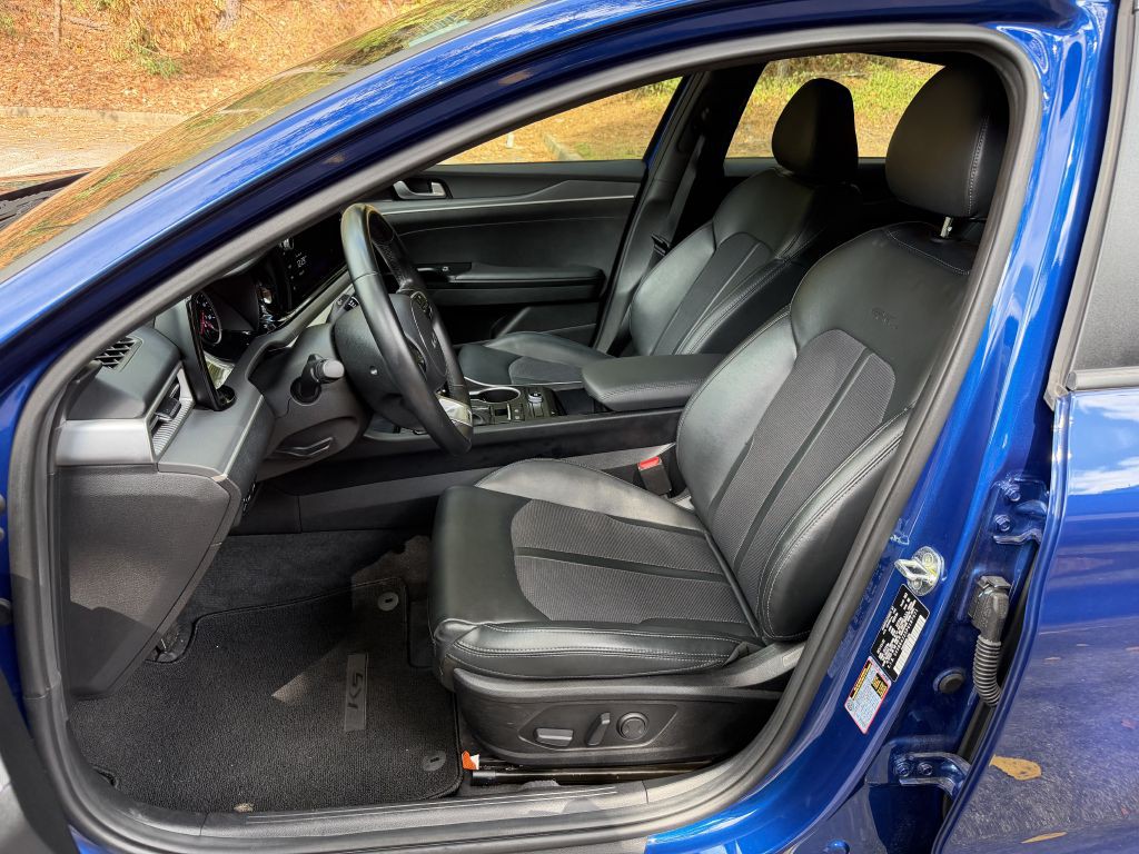 2023 Kia K5 Image 11