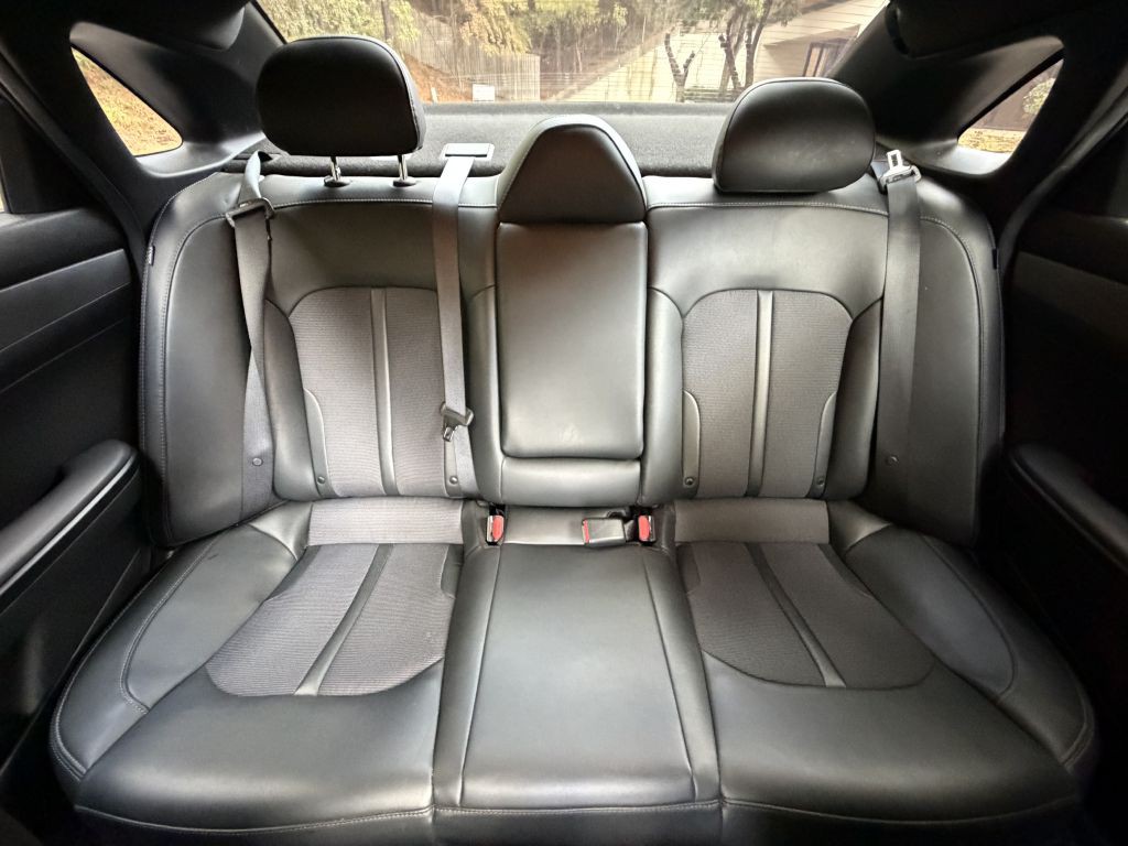 2023 Kia K5 Image 19