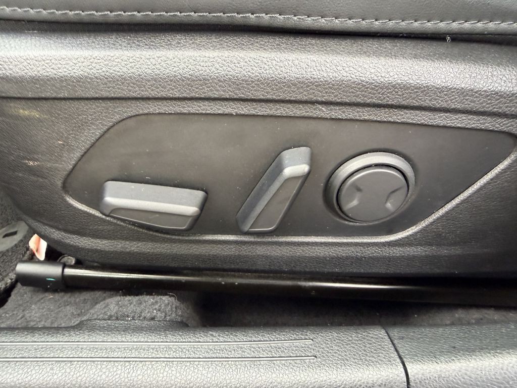 2023 Kia K5 Image 22
