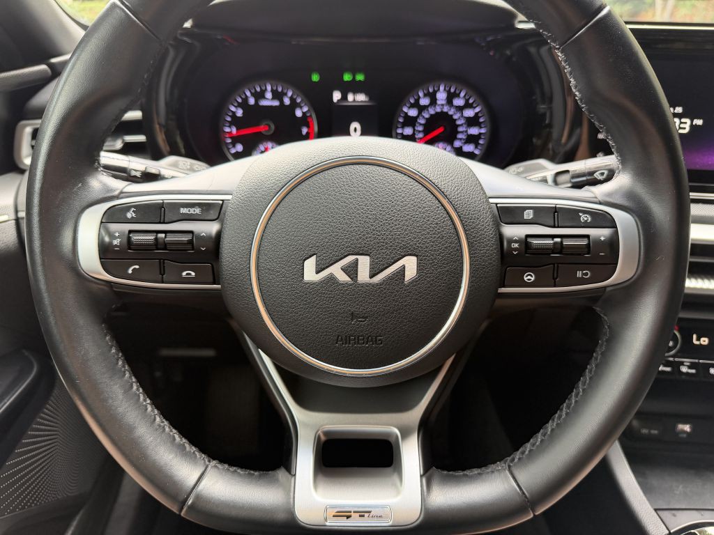 2023 Kia K5 Image 23