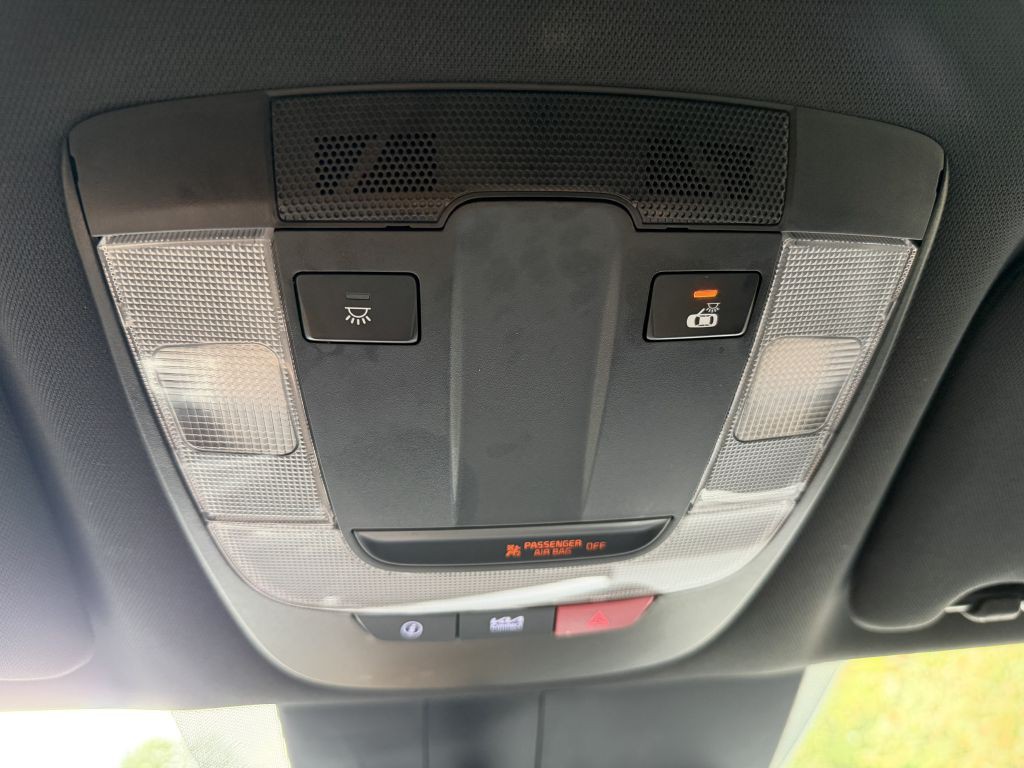 2023 Kia K5 Image 32