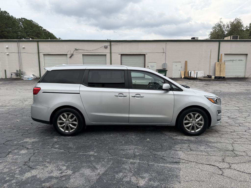 2021 Kia Sedona Image 4
