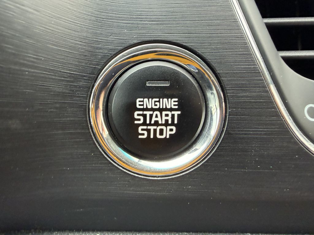 2021 Kia Sedona Image 25