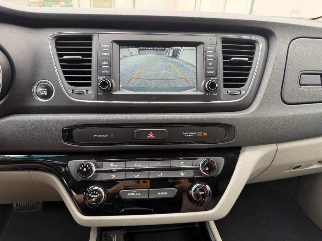 2021 Kia Sedona Image 26