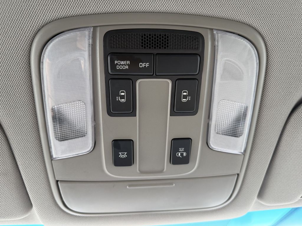 2021 Kia Sedona Image 30