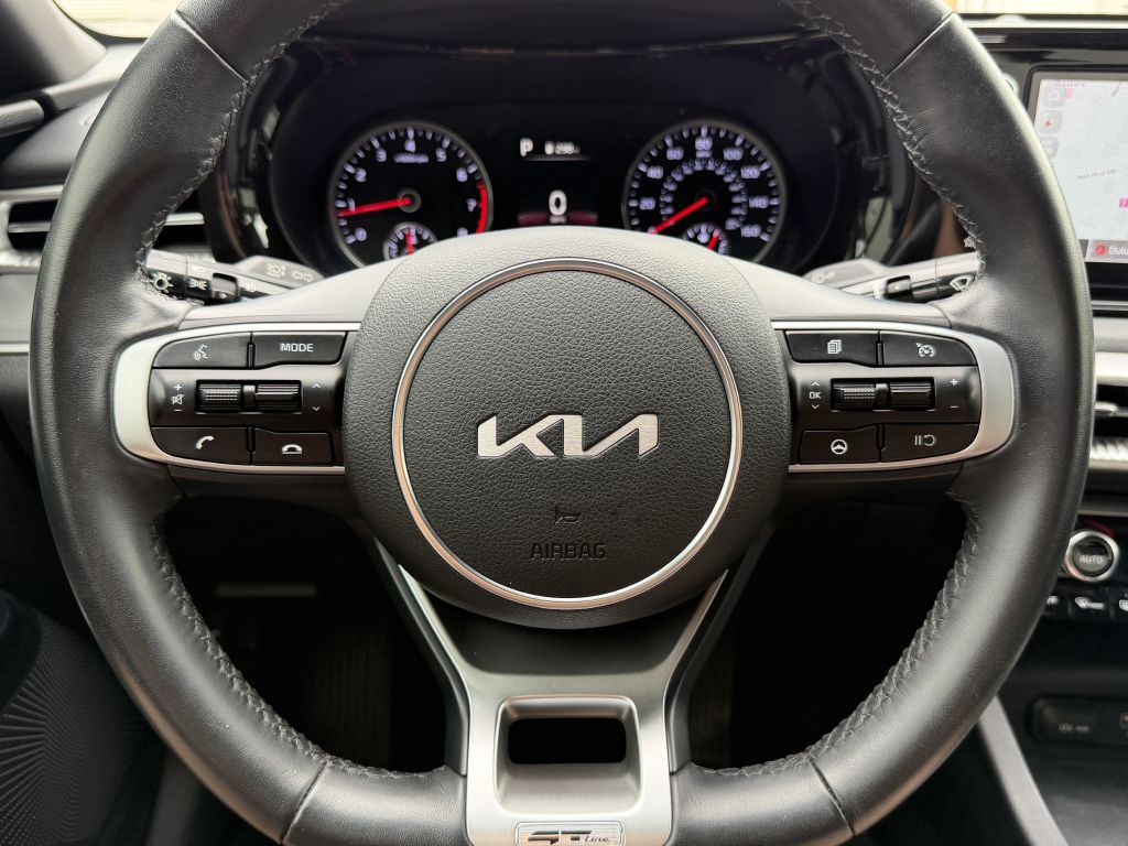 2023 Kia K5 Image 23
