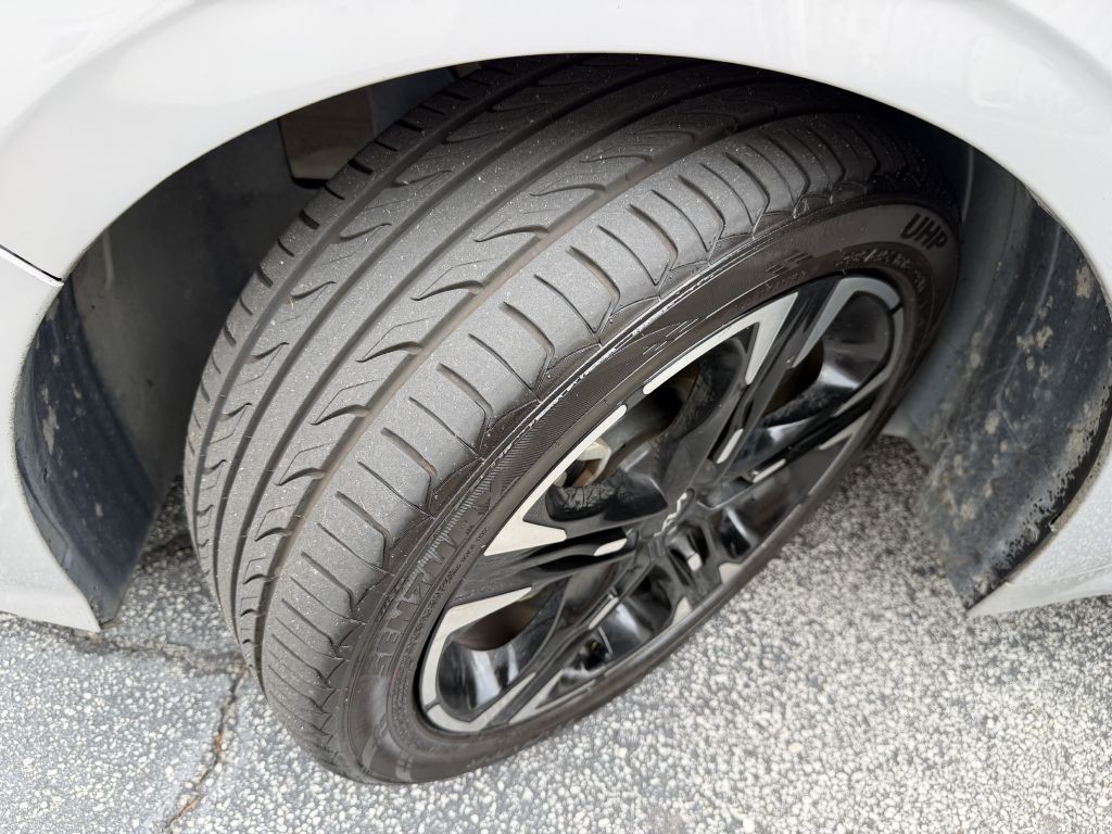 2023 Kia K5 Image 34