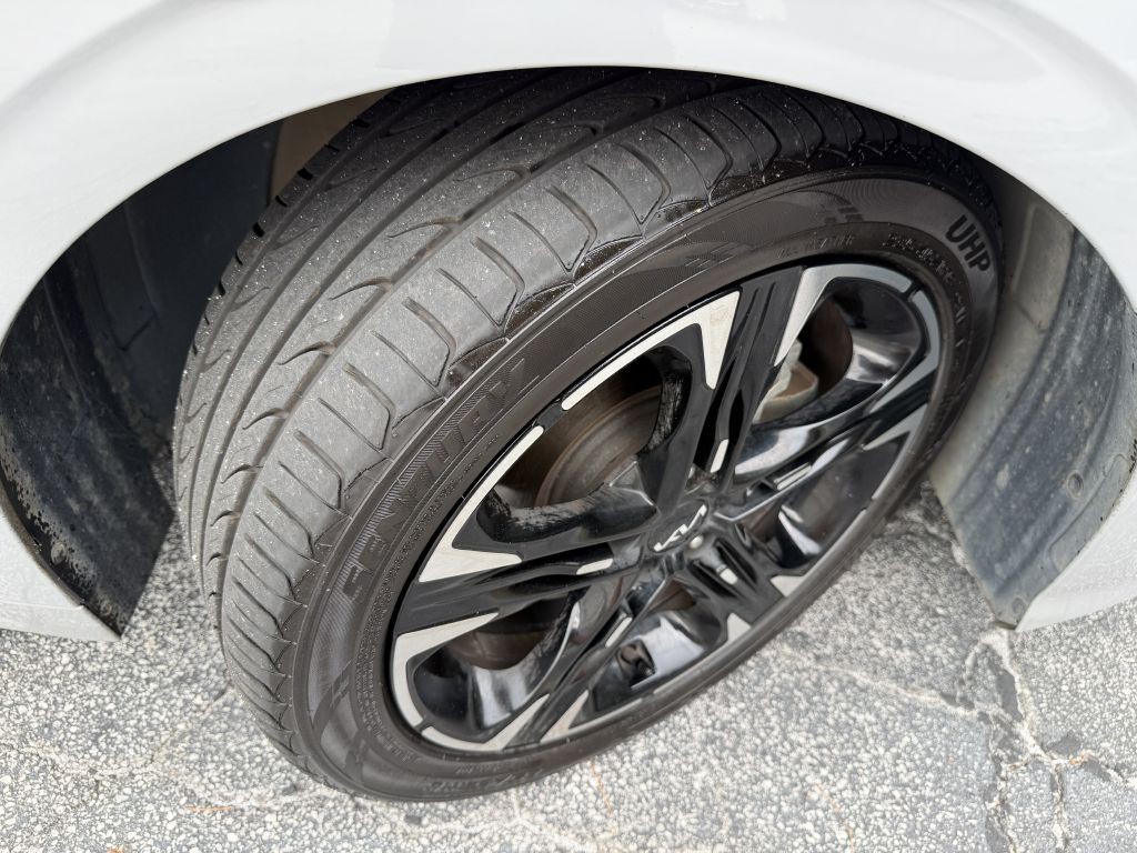 2023 Kia K5 Image 37