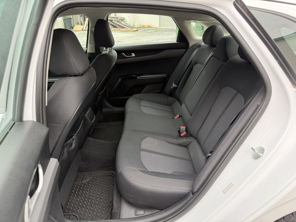 2021 Kia K5 Image 13