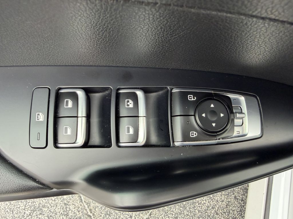 2021 Kia K5 Image 21