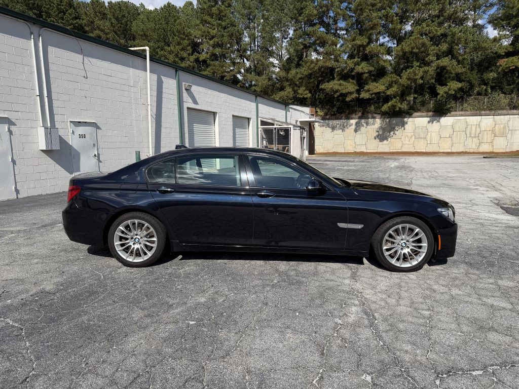 2013 BMW 7 Series Image 4