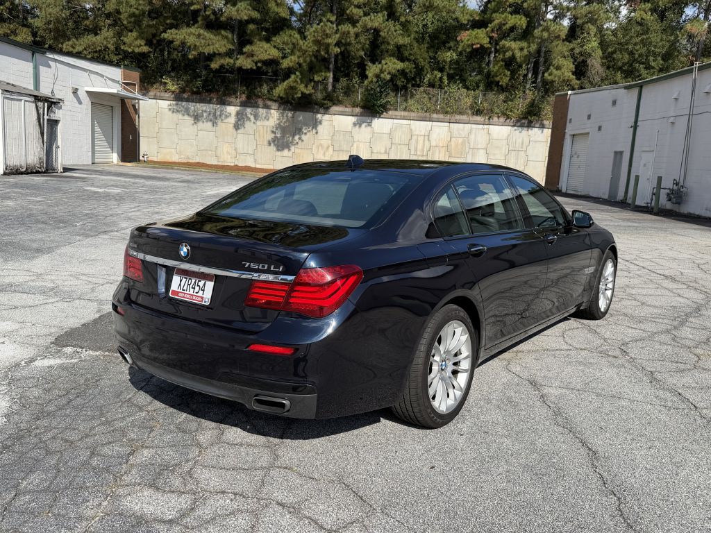 2013 BMW 7 Series Image 5