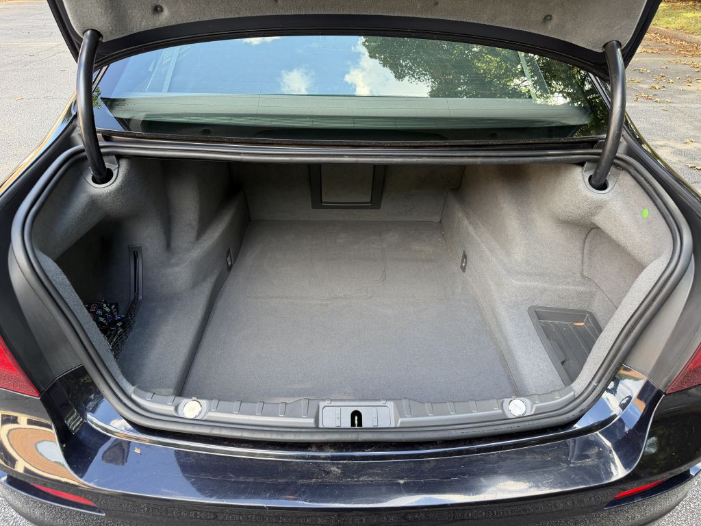 2013 BMW 7 Series Image 14