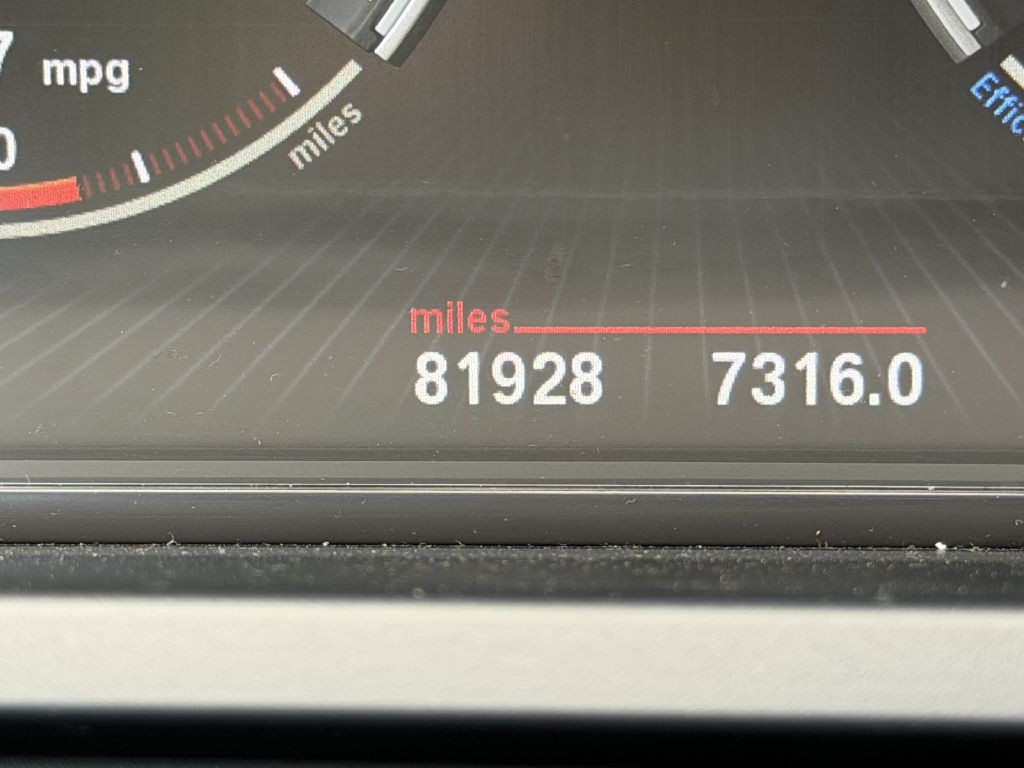 2013 BMW 7 Series Image 28